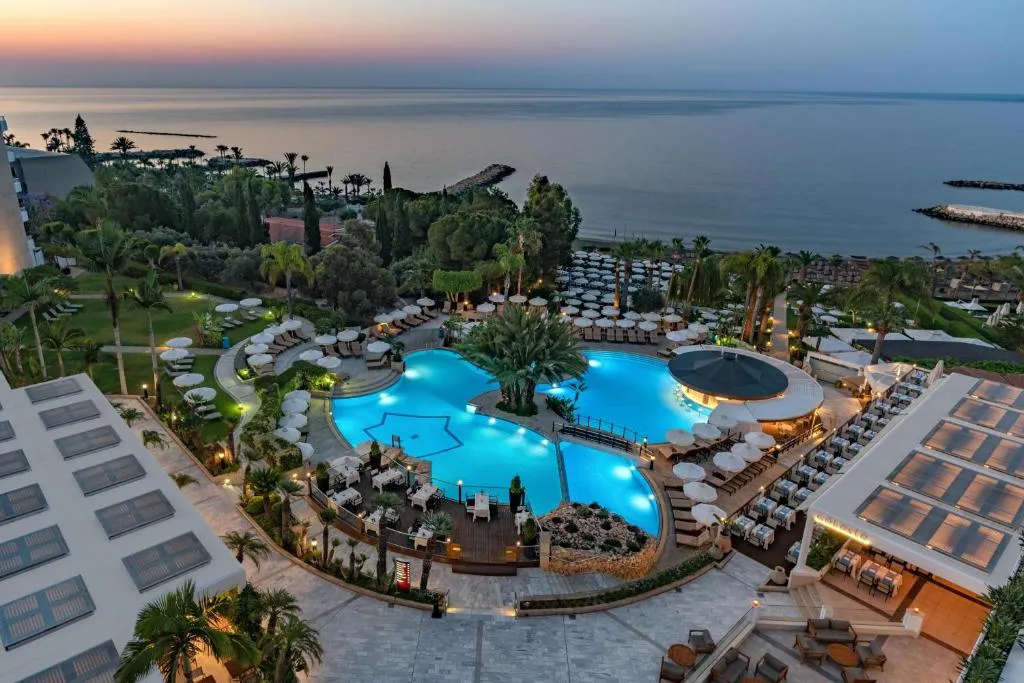 Mediterranean Beach Hotel - Hôtel 4 étoiles, Agios Tychonas, Limassol - photo 1