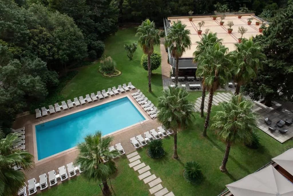 Exterior e jardim do Lisbon Marriott Hotel