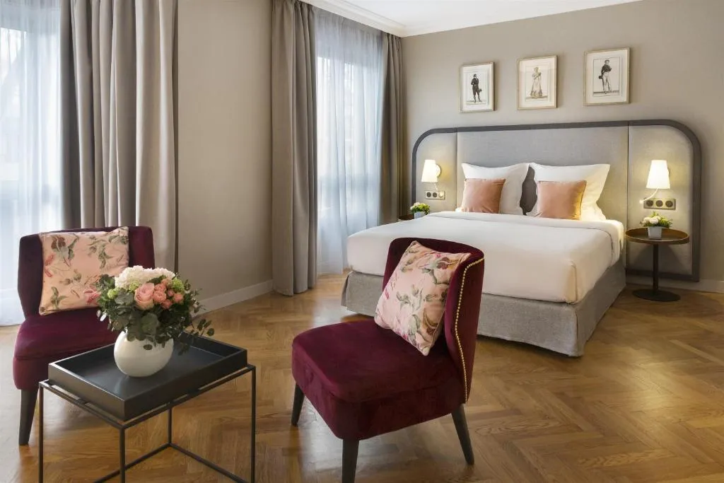 Fachada do hotel Warwick Reine Astrid em Lyon