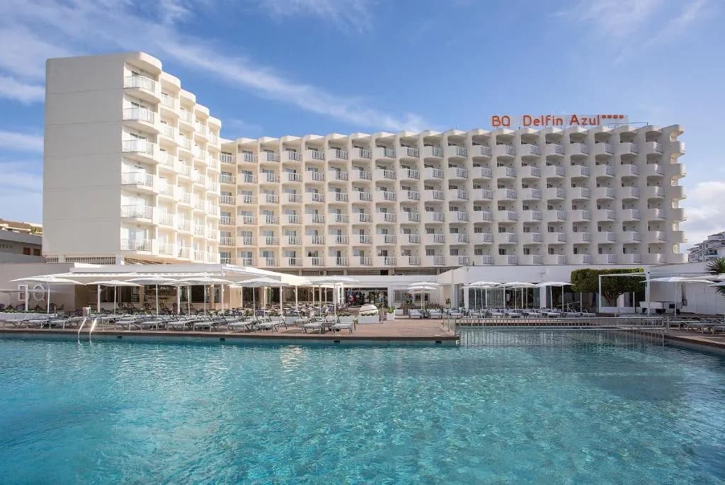 Piscina e jardim do BQ Delfín Azul Hotel, Port d'Alcudia, Maiorca