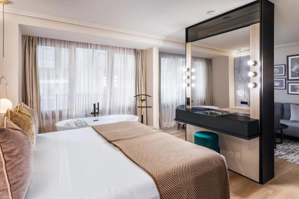 Nivia Born Boutique Hotel - 5-star hotel in Palma Old Town, Mallorca - photo 1