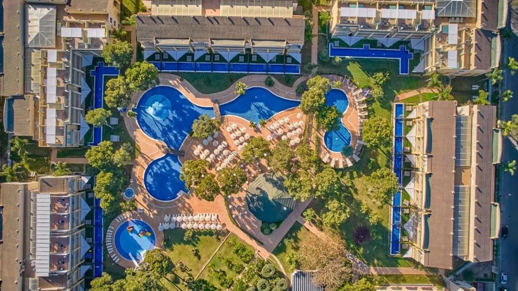 Zafiro Mallorca & Spa resort facade and pool, Can Picafort