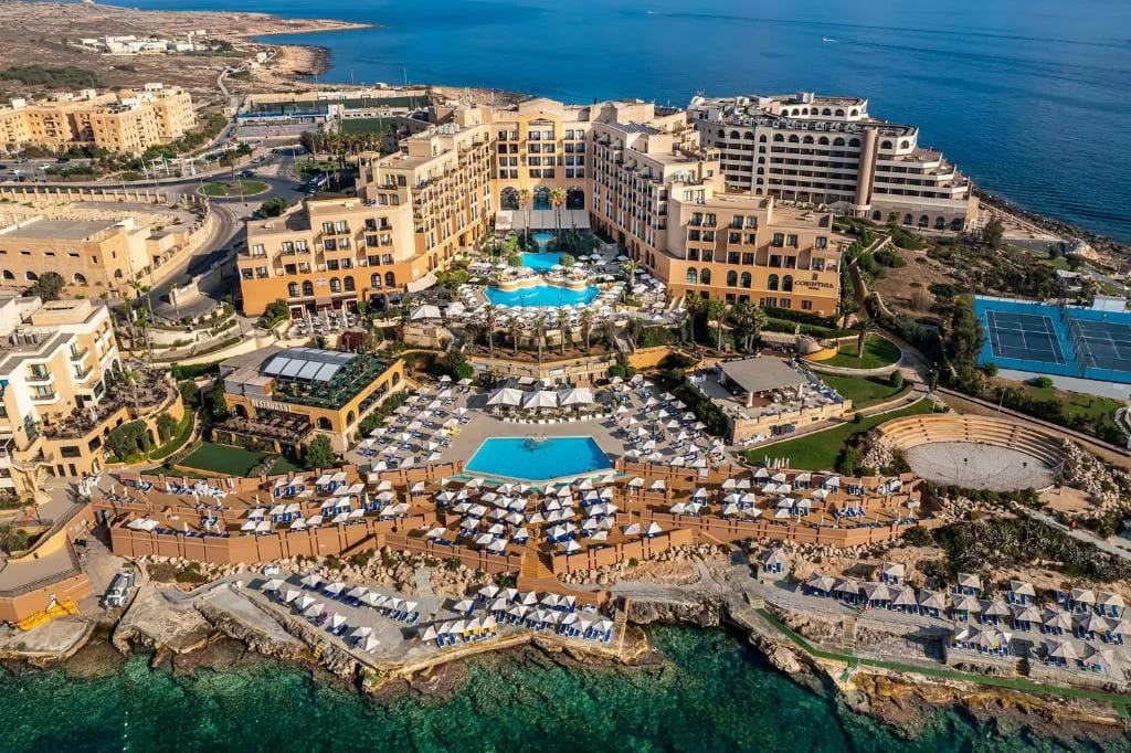 Corinthia St George's Bay - Hotel de 5 estrellas en St Julian's, Malta - photo 1