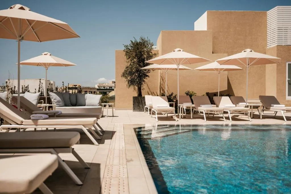 Courtyard by Marriott Sliema - Hotel de 4 estrellas en Sliema, Malta - photo 1