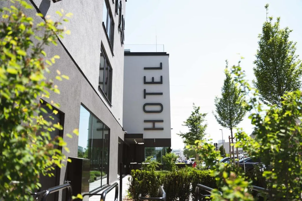 Exterior do hotel GREFIS em Gräfelfing perto de Munique