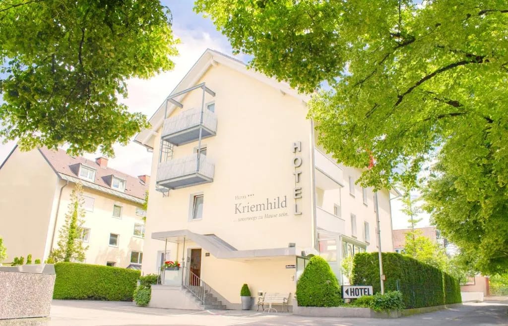 Hotel Kriemhild am Hirschgarten - Hotel de 3 estrelas em Munich, Munich - photo 1