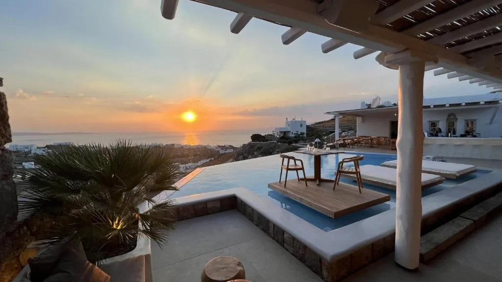 Nomia Sunset Suites Mykonos - Hotel de 5 estrellas en Pigados, Mykonos - photo 1