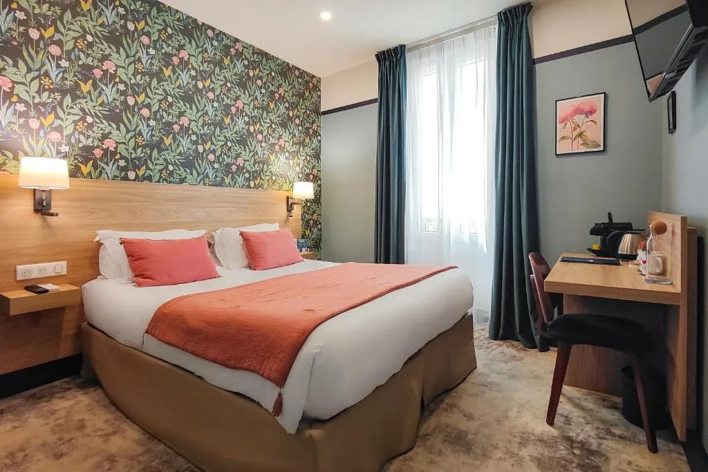 Fachada del Hôtel de France AMMI en la Rue de France, Niza