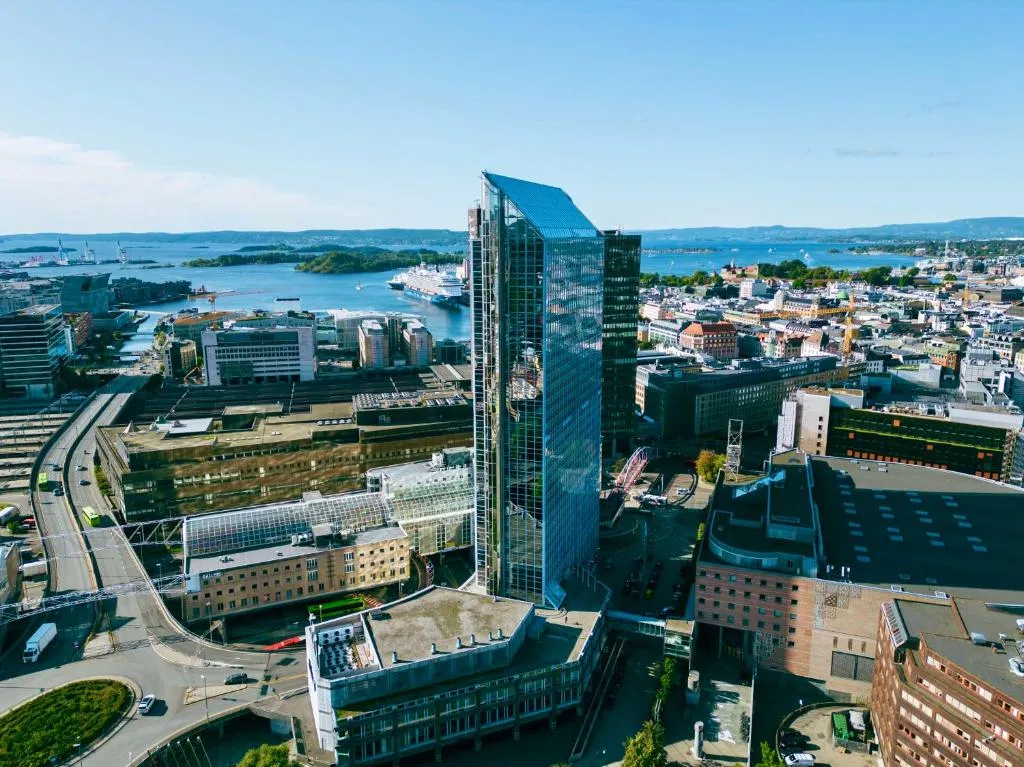 Radisson Blu Plaza Hotel, Oslo - 4-star hotel in BjΓΈrvika (Opera), Oslo - photo 1