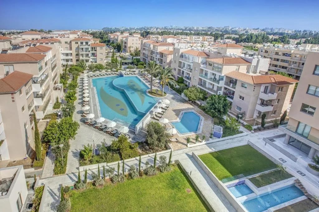 Piscine extérieure de l'Elysia Park à Paphos