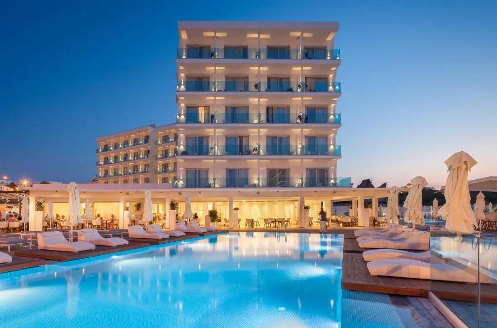 The Blue Ivy Hotel & Suites - 4-star hotel in Protaras, Protaras - photo 1
