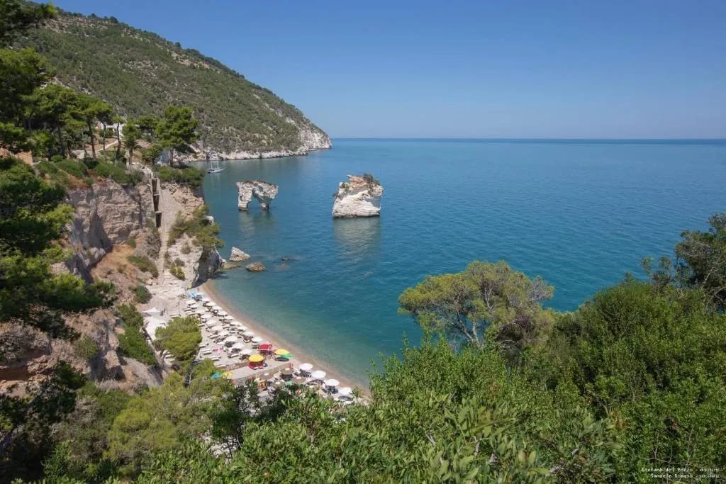 Apulia Hotel Baia dei Faraglioni Resort - Hotel de 4 estrelas em Mattinata, Puglia - photo 1