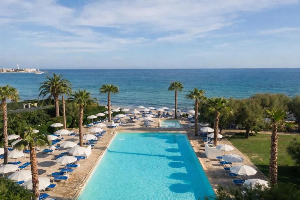 Piscina principal do Hotel Del Levante em Torre Canne