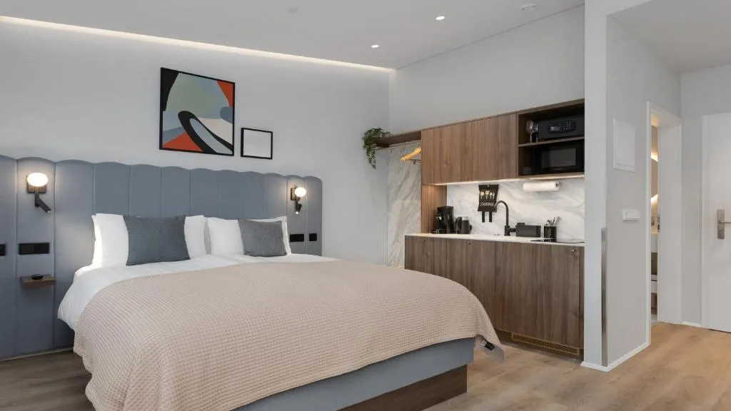 Candlewood Suites Reykjavik by IHG - 3-star hotel in Reykjavík, Reykjavik - photo 1