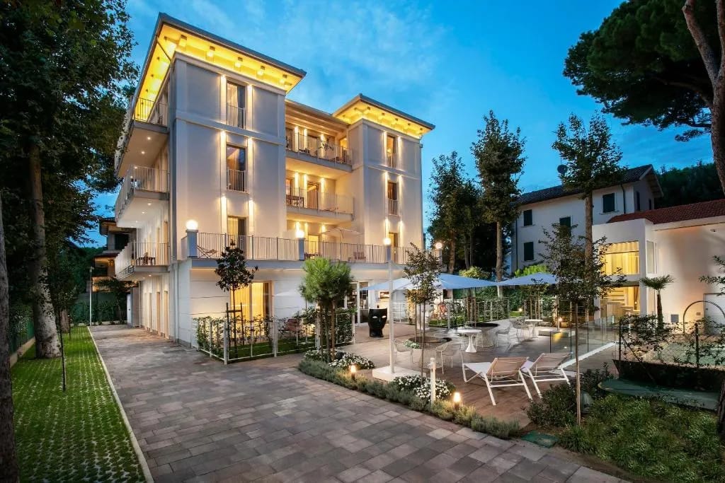 Elegance Riccione - Hotel de 4 estrelas em Central Riccione, near Viale Ceccarini, Riccione - photo 1