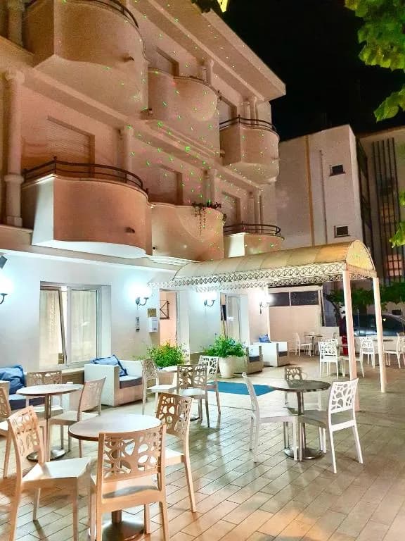 Hotel Marina frente al mar en Riccione, Italia