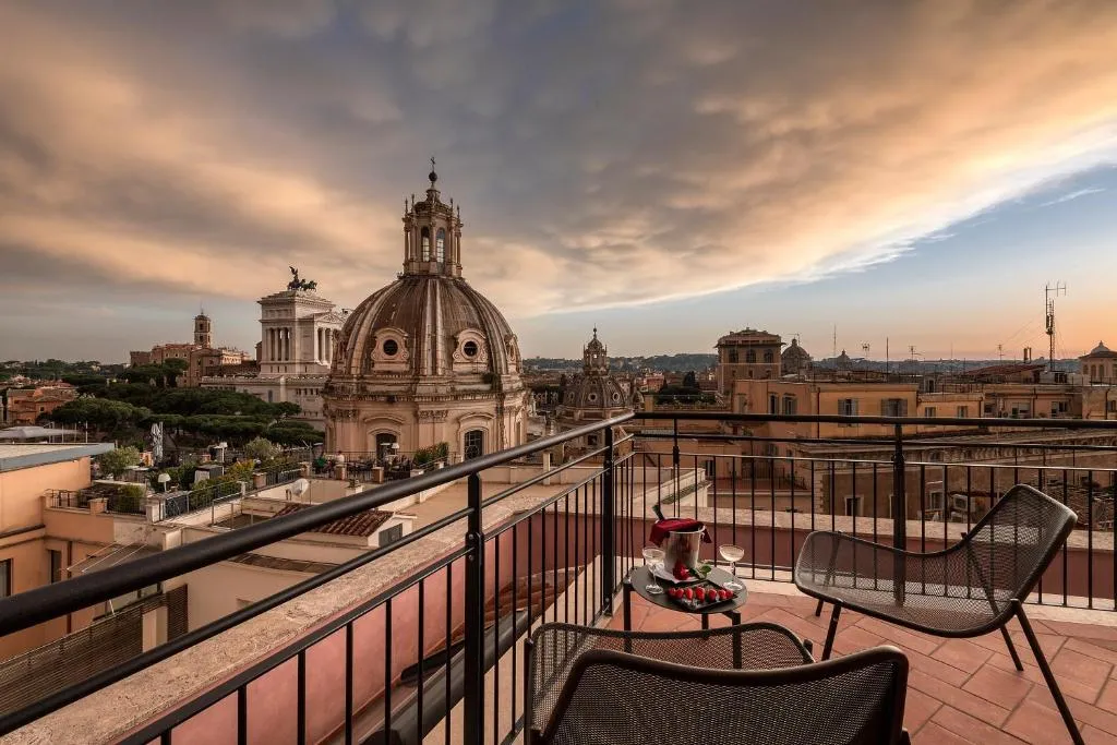 H10 Palazzo Galla - 4-star hotel in Trevi, Rome - photo 1