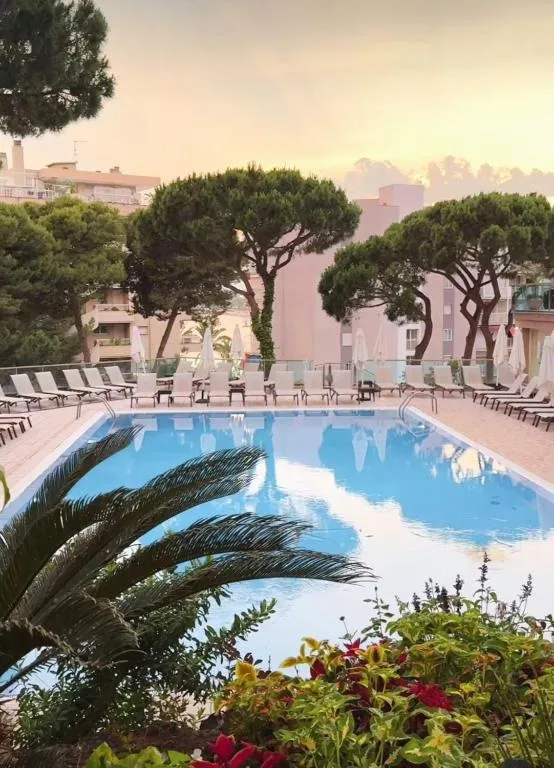 Hotel Las Vegas - Hotel de 4 estrellas en Centre, Salou - photo 1