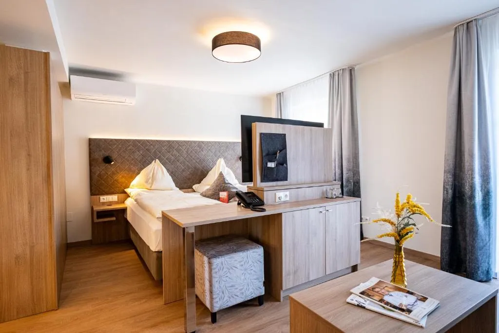 Hotel Rosenvilla - Hotel de 4 estrelas em Aigen, southern Salzburg, Salzburg - photo 1
