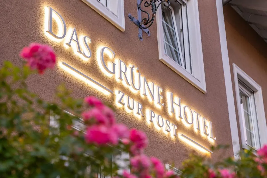 Das Grüne Hotel zur Post - 100% BIO - Hotel de 3 estrellas en Maxglan district, 5 minutes by bus from Salzburg Old Town, Salzburg - photo 1