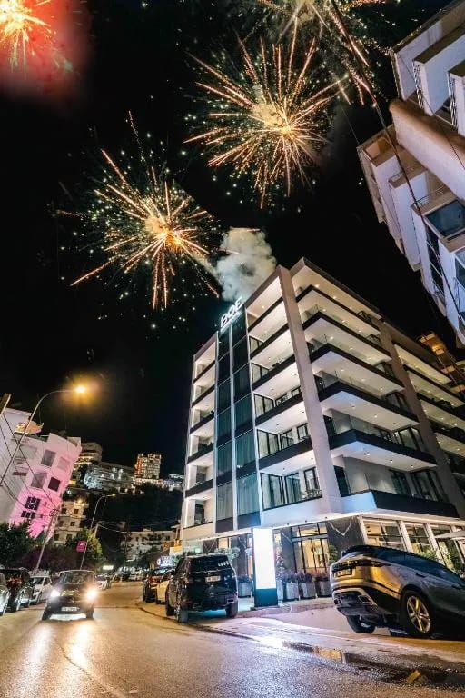 Boe Luxury Hotel - Hôtel 4 étoiles, Rruga Butrinti (central, high ground), Sarande - photo 1