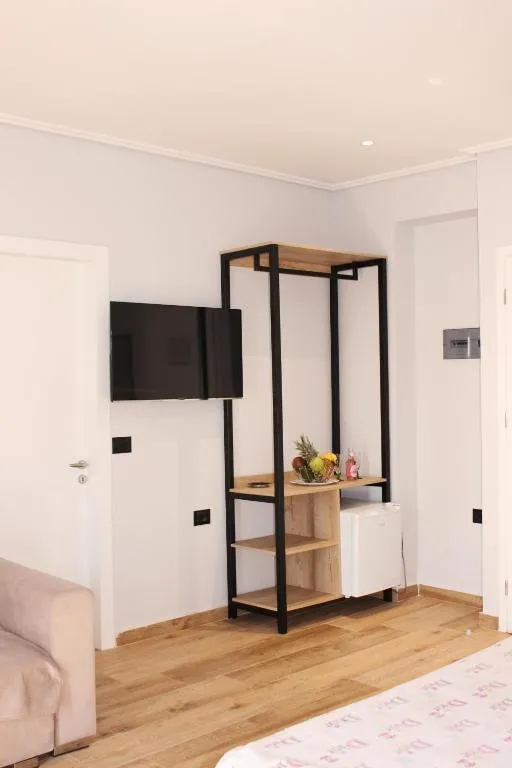 Bebi Hotel And Apartments - Hotel de 4 estrelas em Saranda centre, Sarande - photo 1