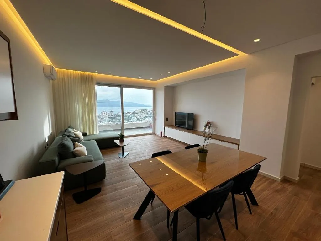 Rustemi - Hotel de 3 estrellas en Hillside above town, Rruga Adem Sheme Lugu Dardhes, Sarande - photo 1