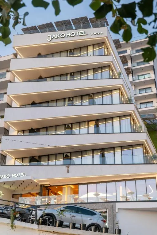 Jako Premium Hotel - Hotel de 4 estrellas en Rruga Butrinti, 5 min walk to bay, Sarande - photo 1