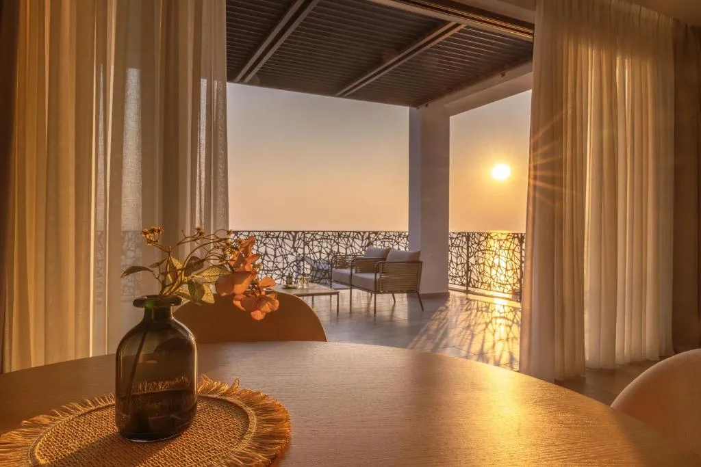 Glow Boutique Hotel & Suites - 4-star hotel in Near Flamingo Beach, southern Sarandë, Sarande - photo 1