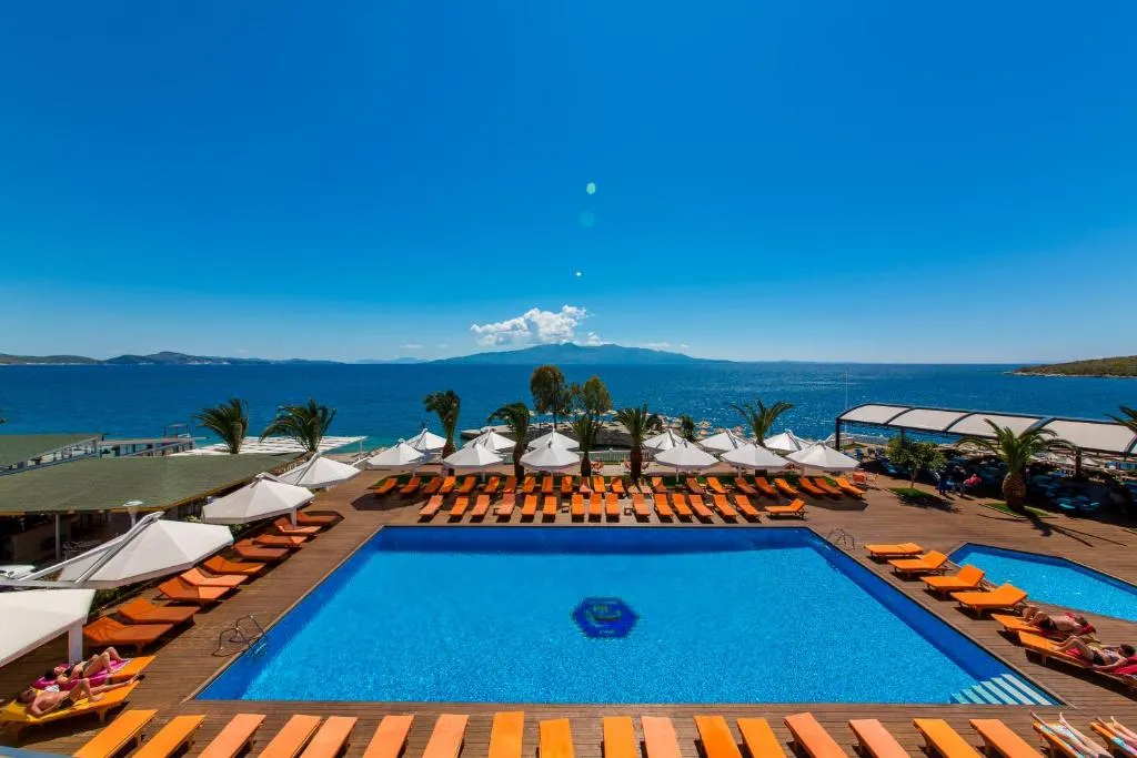 Hotel Saranda Palace - 4-star hotel in Lagjia 4, walk to central beach, Sarande - photo 1