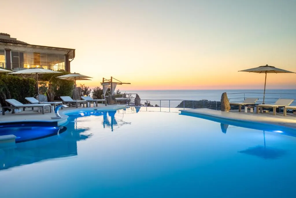 Bajaloglia Resort - 4-star hotel in Castelsardo, Sardinia - photo 1