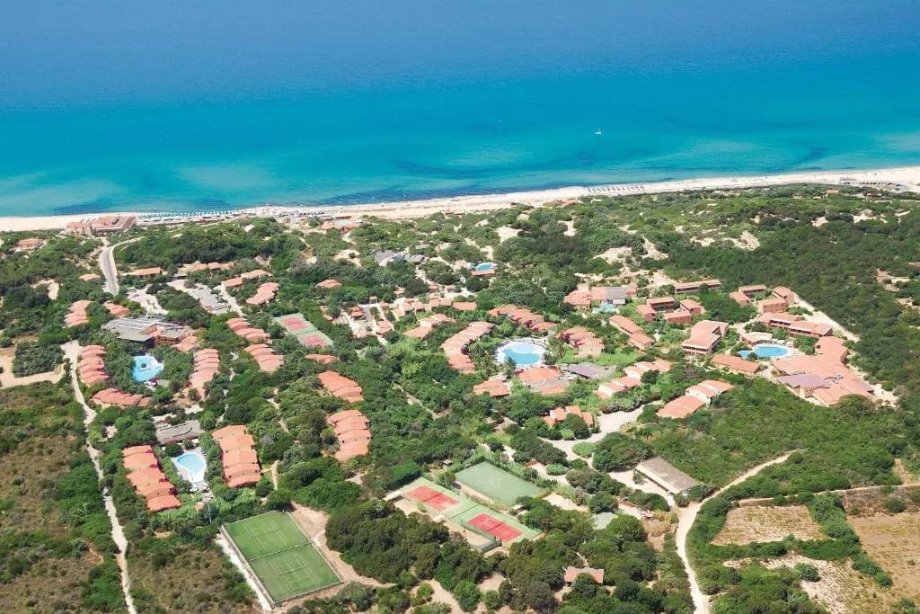 Resort & SPA Le Dune village layout with palm trees in Badesi, Sardinia