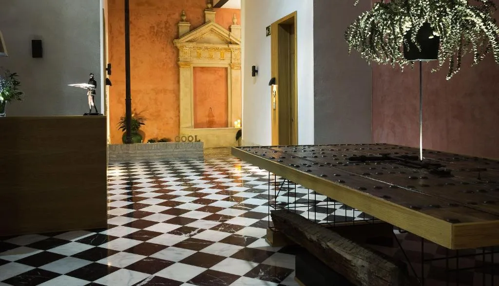 Aguilas5 SevillaSuites - 4-star hotel in Alfalfa (old town), Seville - photo 1