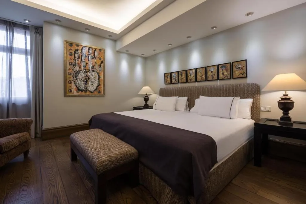 Main pool at Eurostars Al-Ándalus Palace, Seville