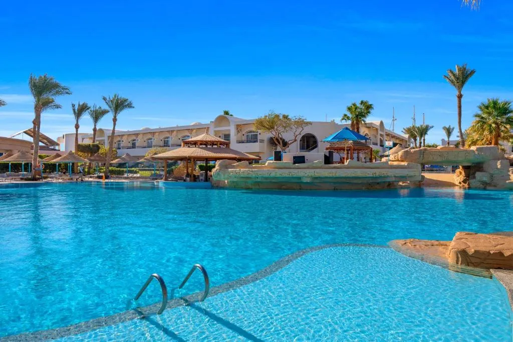 Sierra Sharm El Sheikh - 4-star hotel in Sharks Bay, Sharm El Sheikh - photo 1