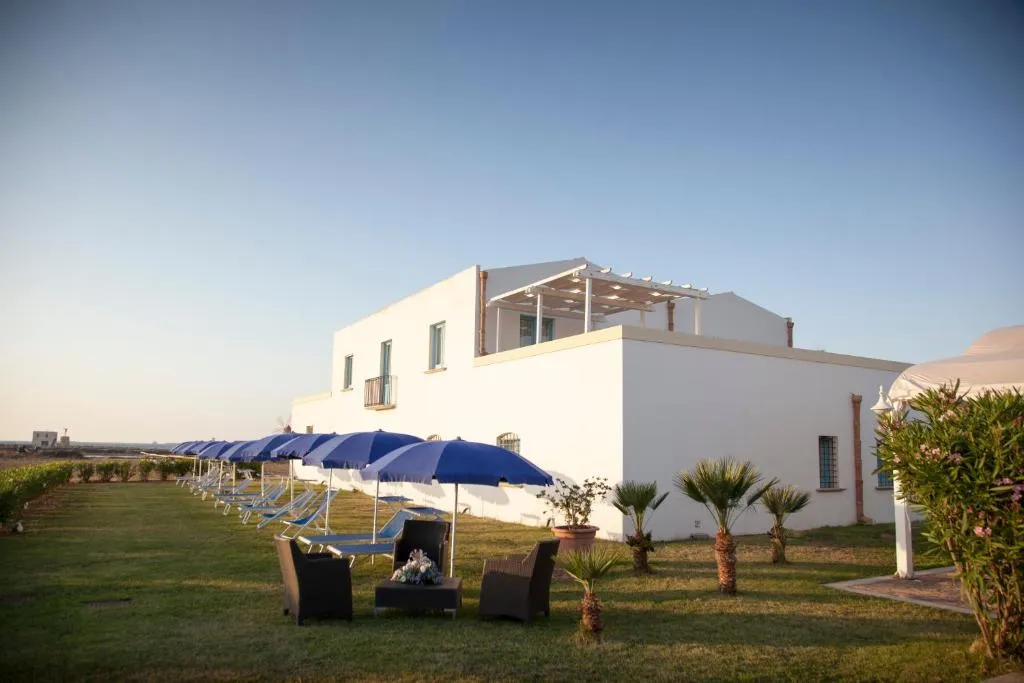 Relais Antiche Saline - 4-star hotel in Torre Nubia, Sicily - photo 1