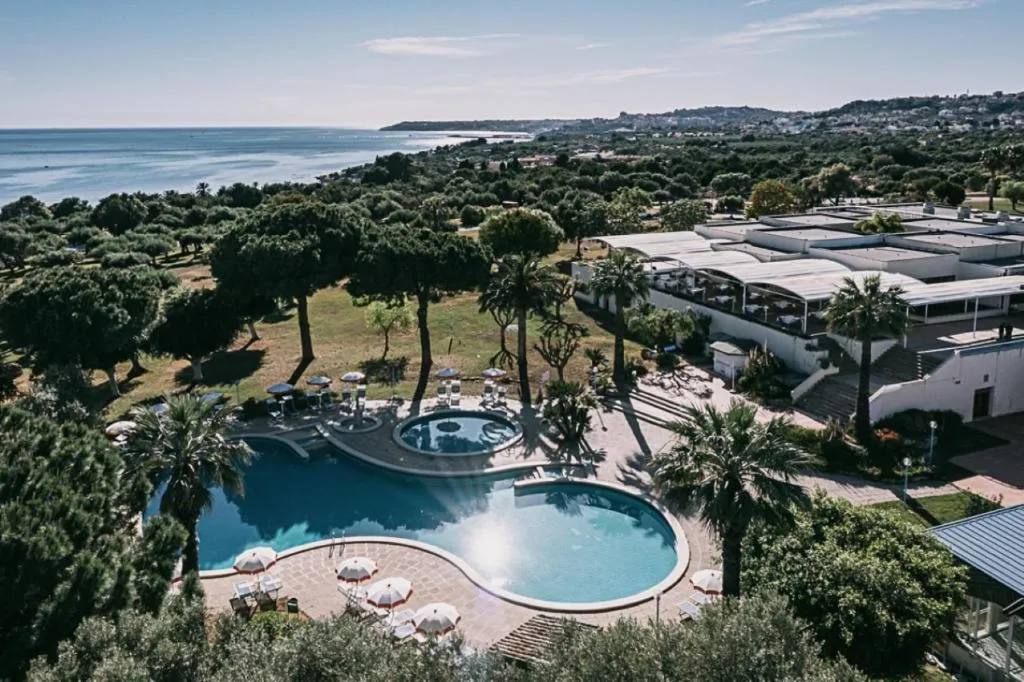 MClub Alicudi - 4-star hotel in Sciacca, South Coast, Sicily - photo 1