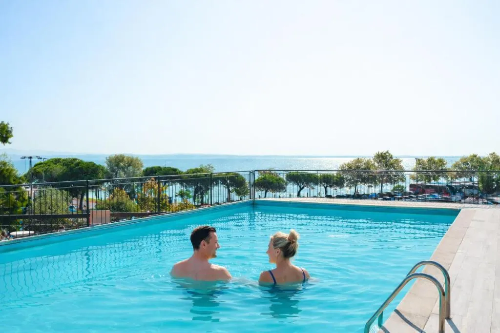 Alevic Hotel Sirmione - 4-star hotel in Sirmione peninsula, Sirmione - photo 1