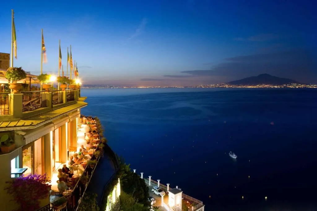 Hotel Bristol - 4-star hotel in Sorrento, Sorrento - photo 1