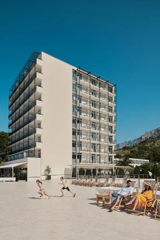 Bluesun Hotel Neptun beachfront in Tučepi, Makarska Riviera