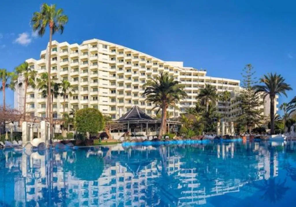 H10 Las Palmeras - Hotel de 4 estrellas en Avenida Rafael Puig, Tenerife - photo 1