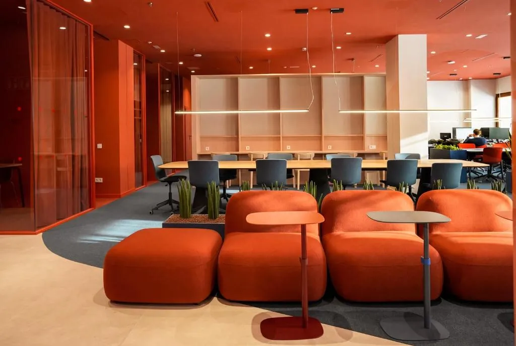 Kora Lluna façade à Valence