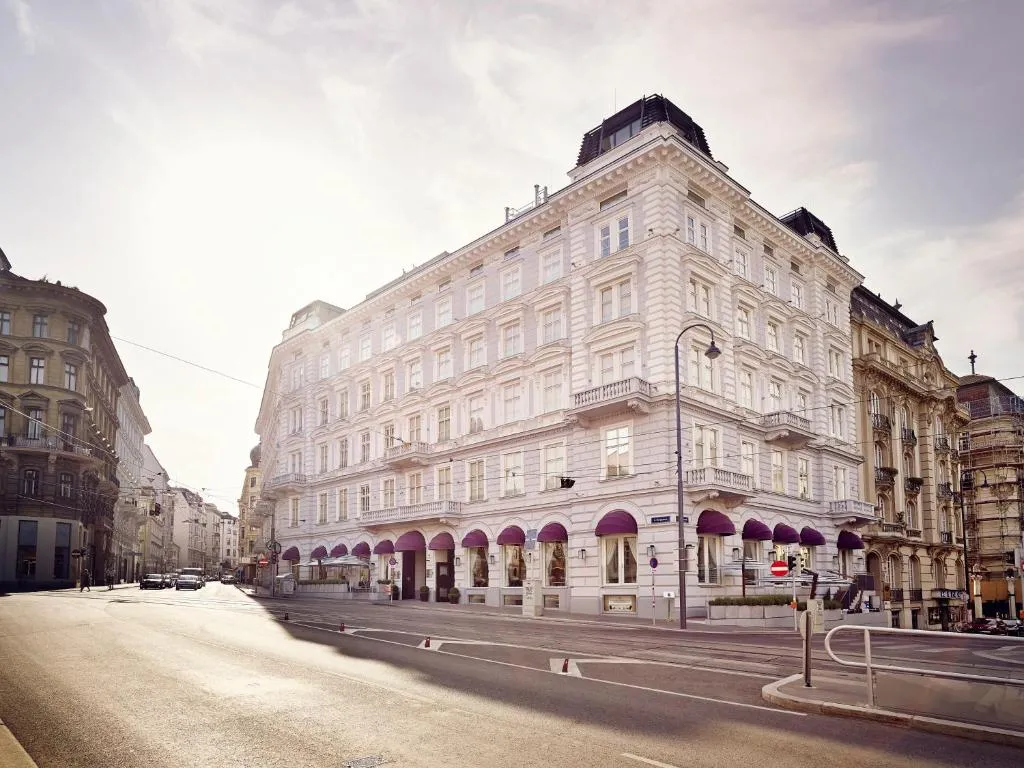 Hotel Sans Souci Vienna facade in Neubau district