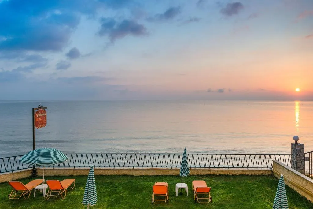 Andreolas Luxury Suites - 4-star hotel in Tsilivi, Zakynthos - photo 1