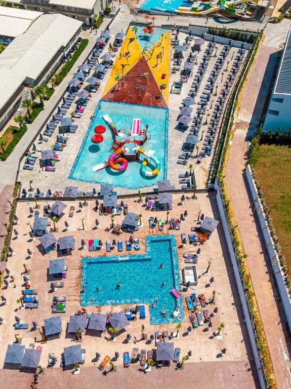 Caretta Paradise Resort & WaterPark - Hotel de 4 estrelas em Tragaki, Zakynthos - photo 1