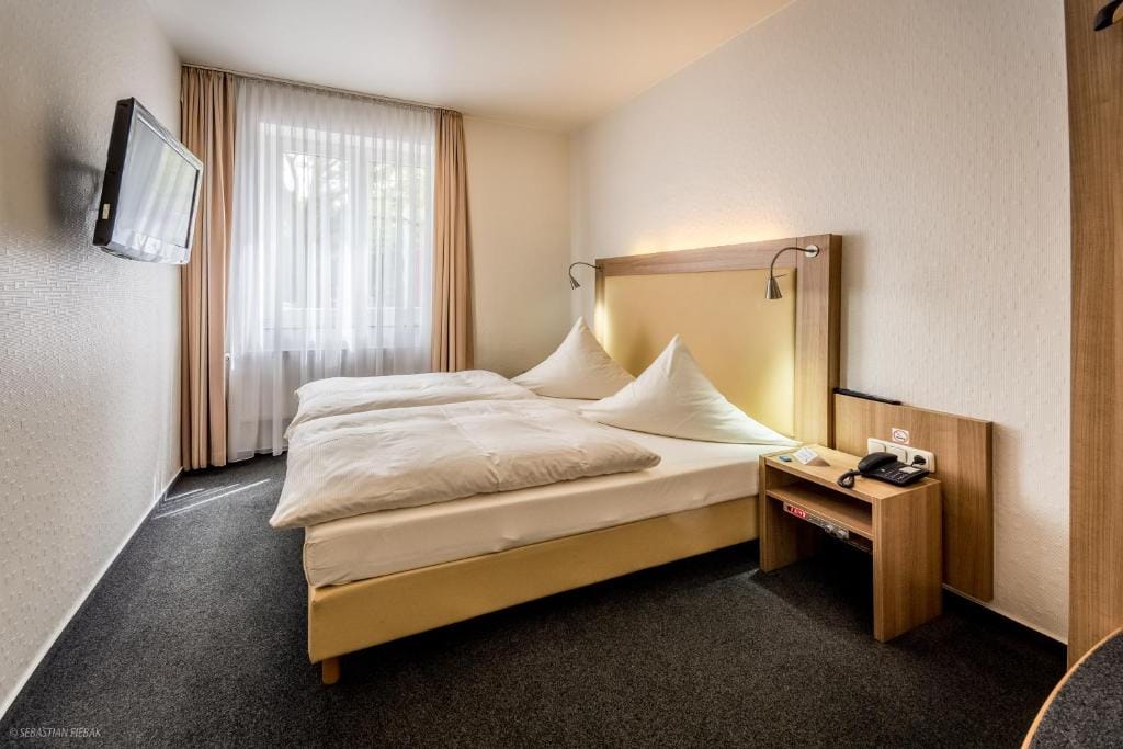 Hotel Lousberg - 3-star hotel in Aachen, Aachen - photo 1