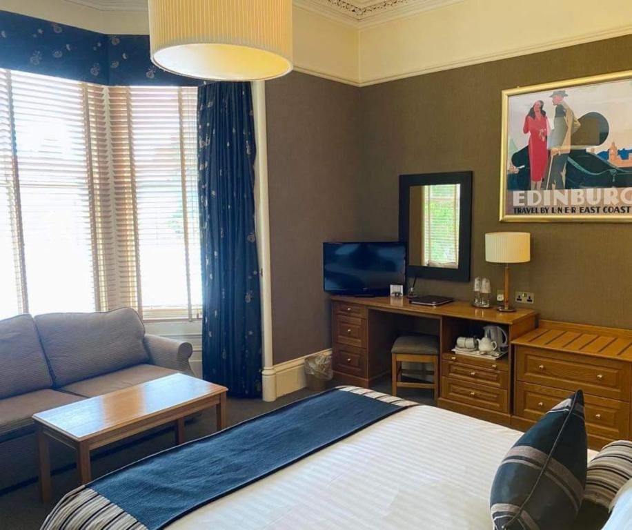 The Dutch Mill Hotel - null-star hotel in Aberdeen, Aberdeen - photo 1