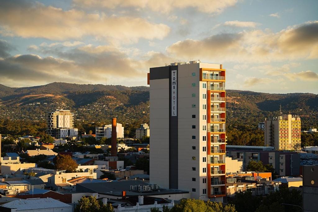 Toms Court Hotel - 4-star hotel in Adelaide, Adelaide - photo 1