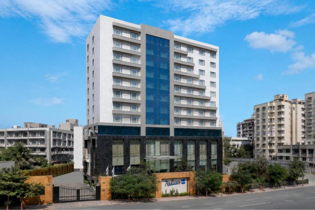 Radisson Blu Hotel Ahmedabad - 5-star hotel in Ahmedabad, Ahmedabad - photo 1