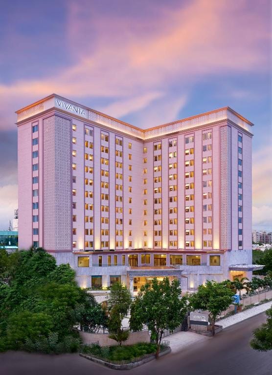 Vivanta Ahmedabad SG Highway - 5-star hotel in Ahmedabad, Ahmedabad - photo 1